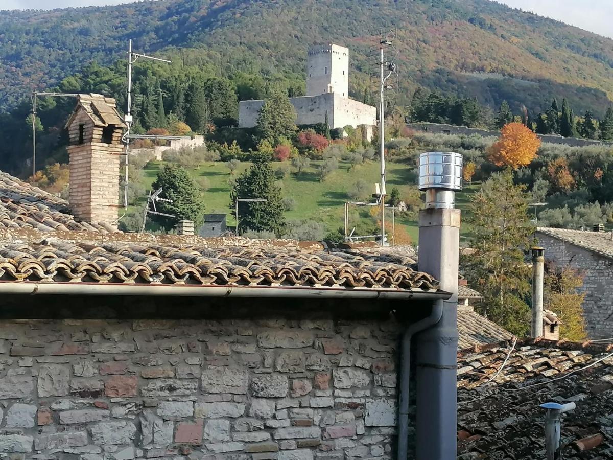 Assisi Hus Stanza Tripla In Appartamento Kültér fotó